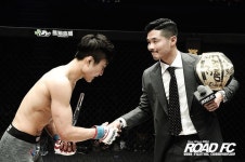 ROAD FC 챔피언과 도전자의 오랜 인연과 역대 최다 방어와 최연소 챔피언 기록
