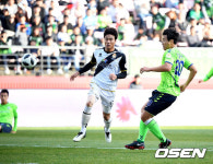 전북, 봉동이장 최강희와 14년 동행 마무리... 경남과 1-1 무