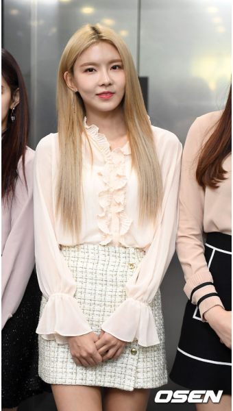 [사진]구구단 나영,'깔끔한 패션'
