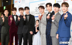 [사진]더맨블랙, 사랑스러운 소녀와 함께