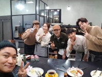 조재윤, 커피프렌즈 가족샷 대방출 그동안 행복하고 감사했어 [★SHOT!]