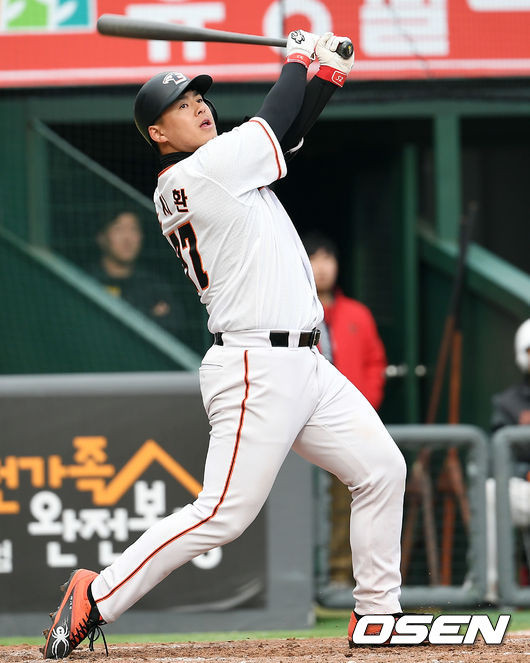 한화, 롯데 2-0 완파! 외국인투수 와이스 6이닝 무실점 호투, 폰세 KBO 역대 200K 달성한 15연승企 100만 관중 돌파, 김경문 감독 1000승 달성한 한화, 1위 LG 추격!