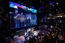 아이콘, 삼성전자·에픽게임즈와 협업..美 뉴욕 현지관심 실시간방송 80만시청