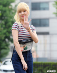 [사진]오마이걸 미미,발랄한 손인사