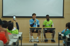 전북 송범근-이비니, 전주 지곡초등학교 방문 