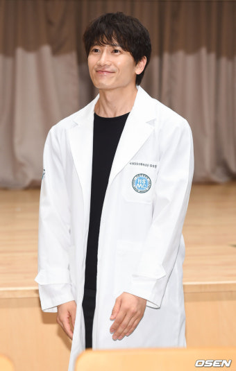 [사진]의사요한 지성,'뉴하트 이어 메디컬극 복귀'