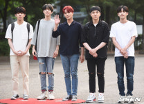 [사진]데이식스,훈훈하게