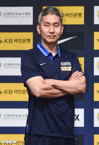 [사진]농구대표팀 김상식 감독,'월드컵 기대해주세요'
