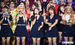 더쌈&오마이카츠 | [사진]오마이걸,'더쇼 1위 감격스러운 순간'