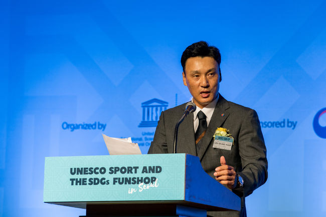 이승엽 야구 장학재단, 경북대 어린이병원에 1천만원 기탁하여 환아들 돕기