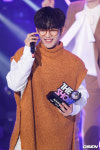 [사진]더쇼 1위 엑스원 김요한,지적인 뿔테안경
