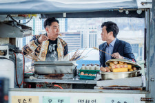 ‘퍼펙트맨’ 조진웅, 진선규와 절친 케미 예고 “배신감 들 만큼 완벽한 연기”