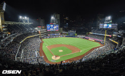 [사진]샌디에이고 팬들로 가득한 펫코파크