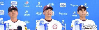 [사진]준플레이오프 미디어데이 참석한 키움 장정석 감독-오주원-이정후