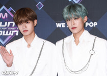 [사진]에이비식스(AB6IX) 이대휘-박우진,알록달록 헤어