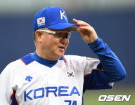 '첫 연습경기' 김경문 감독, 