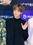 [사진]방탄소년단 슈가, 달달한 손인사