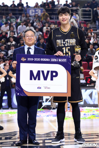 [사진]김종규,'프로농구 올스타전 MVP 영광'