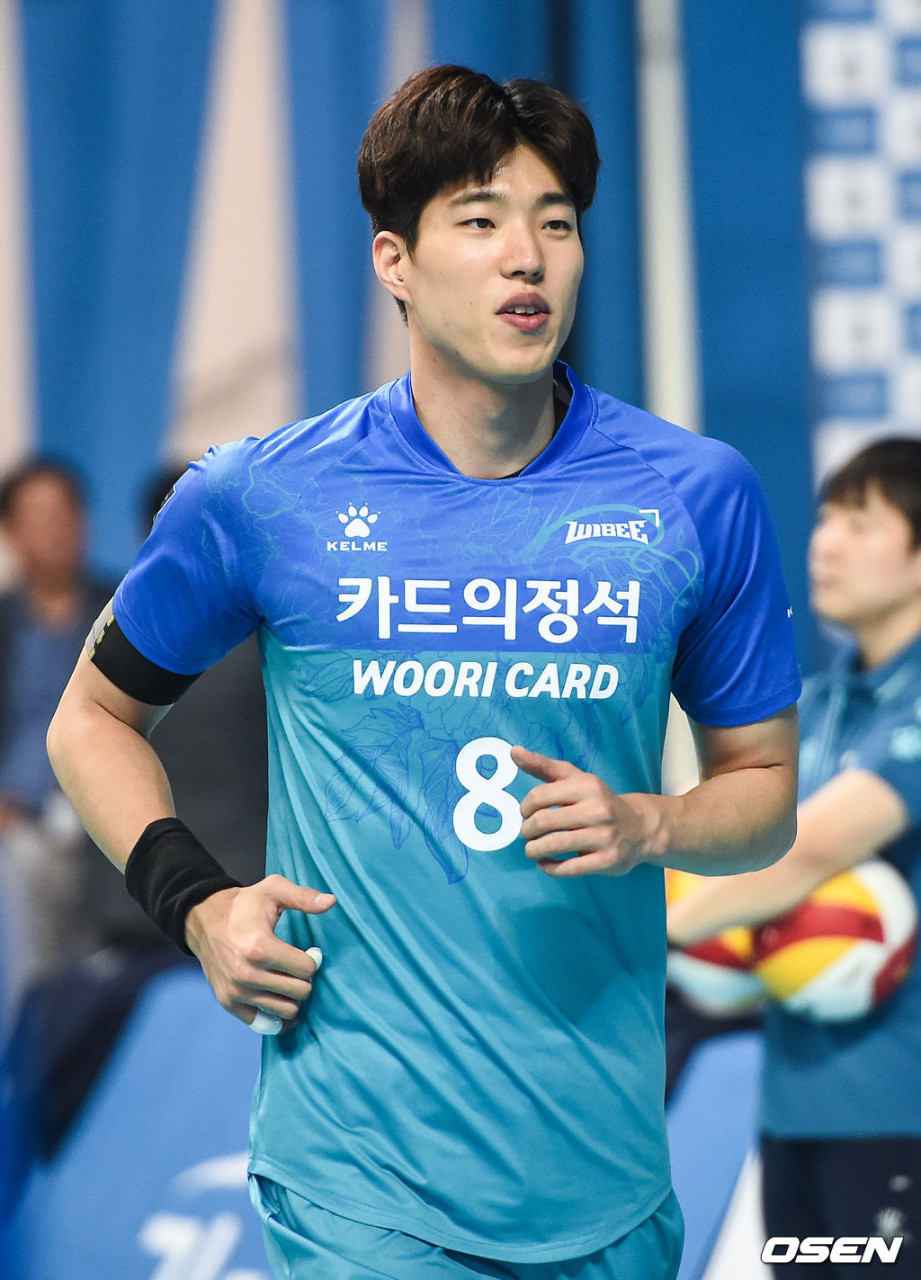 대한항공, FA 김선호 선수 영입 전격 공식 발표: 3년 계약, 연봉 1억 5000만원(옵션 5000만원 추가)