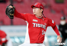 ‘4회 5실점’ 양현종, 5이닝 6실점 난타…시즌 2패 위기 [오!쎈 수원]