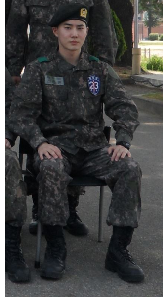 엑소 수호, 군복도 찰떡소화..신병교육대서 '중대장 훈련병' 됐다[SHOT!]