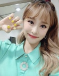 헤이지니, 눈 밑 펄+옐로 네일 초 상큼..이러니 초통령! [★SHOT!]