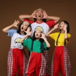 김지혜♥박준형, 붕어빵 두 딸과 파티룩→마빡이 가족사진 개그명문가 갈로얄패밀리[★SHOT!]