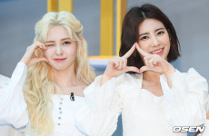 [사진]다이아 예빈-희현,귀엽게