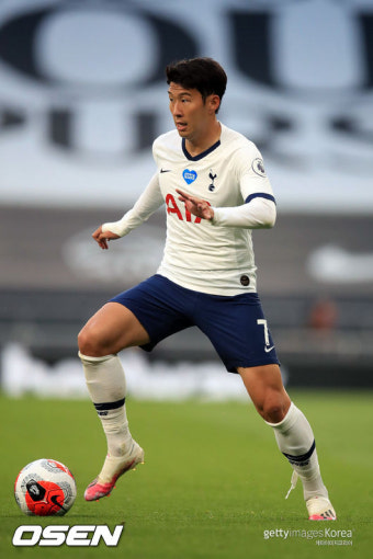 토트넘, 에버튼에 1-0 전반 리드...과감한 손흥민→킨 자책골
