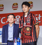 [사진]기성용,엄태진 FC서울 사장과 함께