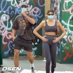 키싱부스 제이콥 엘로디, 또 신디 크로포드 딸과 데이트 포착..손잡고 산책[Oh!llywood]