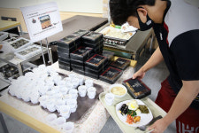 한우 효과 봤지? 이번에는 장어다…KT 대표이사, 통 큰 보양식 응원 2탄 [오!쎈 수원]