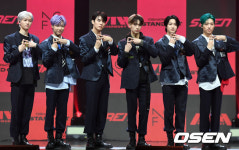 'FNC 신인' 피원하모니, 세계관 품고 화려한 데뷔..K팝 히어로 될까(종합)[Oh!쎈 현장]