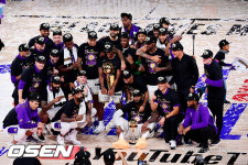 ‘크리스마스에 NBA 본다’ NBA, 12월 23일 개막 확정…팀당 72경기