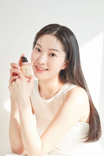 '전진 아내' 류이서, 연예계 본격진출? 화장품 모델까지..전직 승무원 클라스