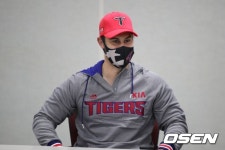 32홈런-113타점 넘는다 더 우람해진 터커, 헐크 1루수 예고 [오!쎈 광주캠프]