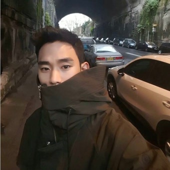 김수현, 아이유 '셀럽챌린지' 우승 후보 등극? '인간 김수현' 셀카 대방출 [SHOT!]