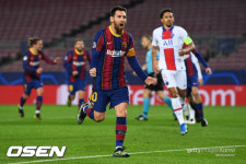 부상 결장 네이마르, PK라고? 트윗 올렸다 메시가 골 넣자 황급히 삭제