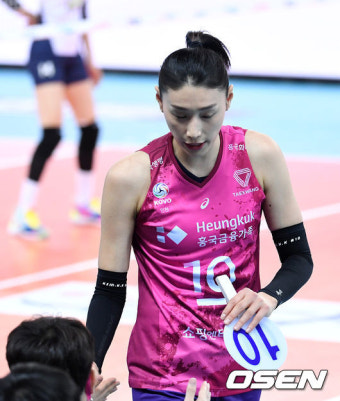 3세트, 김연경이 웜업존이라니…1위 무산 씁쓸한 흥국생명 벤치 풍경 [오!쎈 대전]