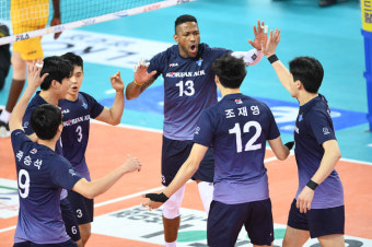 한선수 빠진 대한항공, KB손해보험 3-0 완파…선두 질주 [인천 리뷰]
