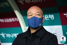 창단 첫 승 김천 김태완 감독, 선수들이 잘 됐으면 하는 생각만 했다 [대전 톡톡]