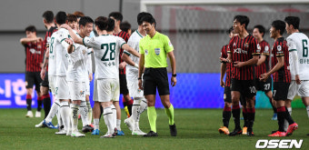 강원FC, 오랜 천적 FC서울 꺾고 2위로 도약! 냉춥한 가을 밤, 한파특보 내려와