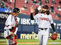 [사진]유강남,역시 우리 에이스 켈리