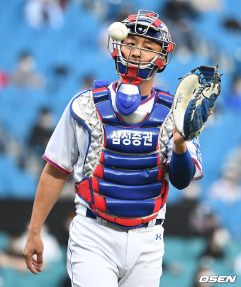[사진]삼성 포수 강민호, '시작해볼까'