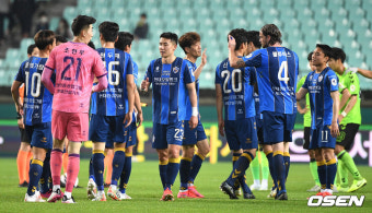 [사진]울산, '현대가 더비' 전북 상대로 난타전 끝 4-2 승리