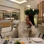 이연희, 6살 연상 남편과 고급 레스토랑 데이트..우아한 매력[★SHOT!]