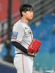 김기중네 | [사진]한화 선발 김기중,'아쉬운 밀어내기 실점'