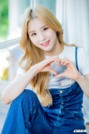 [사진]이달의 소녀 희진,하트 날리며 자체 발광 미소