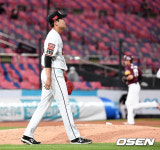 6월 MVP 후보의 10실점, 1위팀 최다 연승 도전 ‘다음 기회로’ [오!쎈 수원]