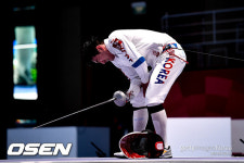 ‘할 수 있다!’ 박상영, 올림픽 2연패 무산…8강에서 ‘충격의 탈락’ 